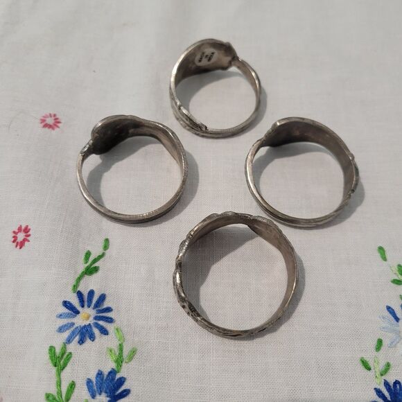 ANTIQUE Set of 4 Silver Plate Filigree Napkin Rings No Monogram Victorian Romanc - Picture 2 of 9